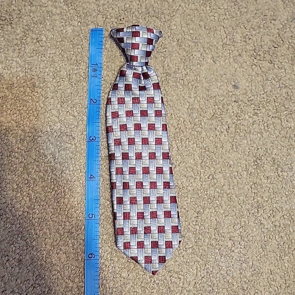 Boys clip on tie.